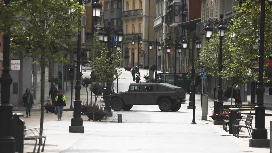 Detienen a una avilesina con una orden de arresto pendiente que se saltó el confinamiento