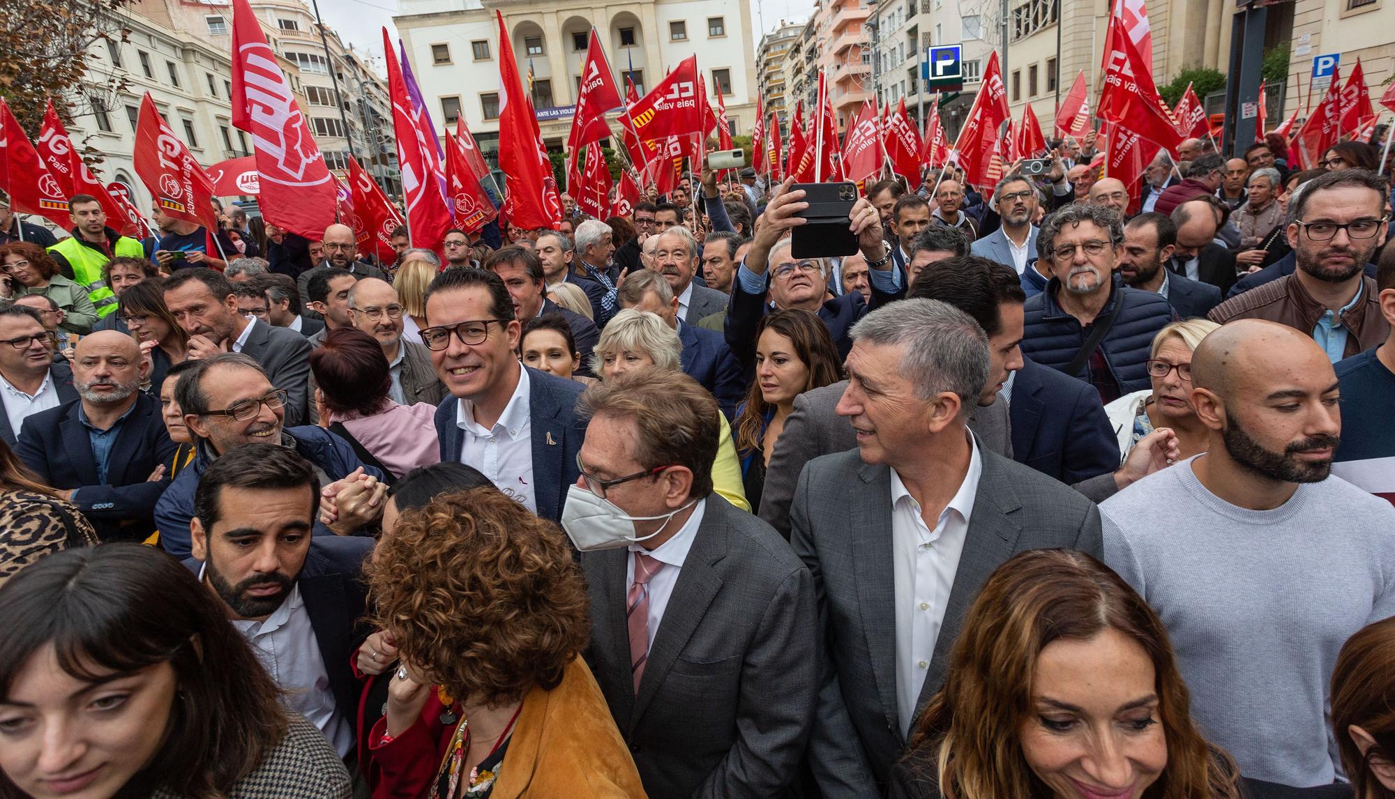 Concentración para reclamar una financiación justa para la provincia de Alicante