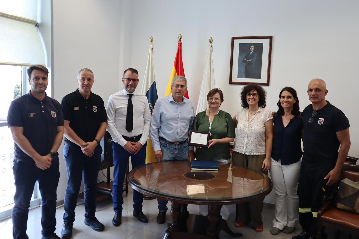 Reunión del alcalde Marco Aurelio Pérez con las investigadoras científicas del Proyecto AGEO.