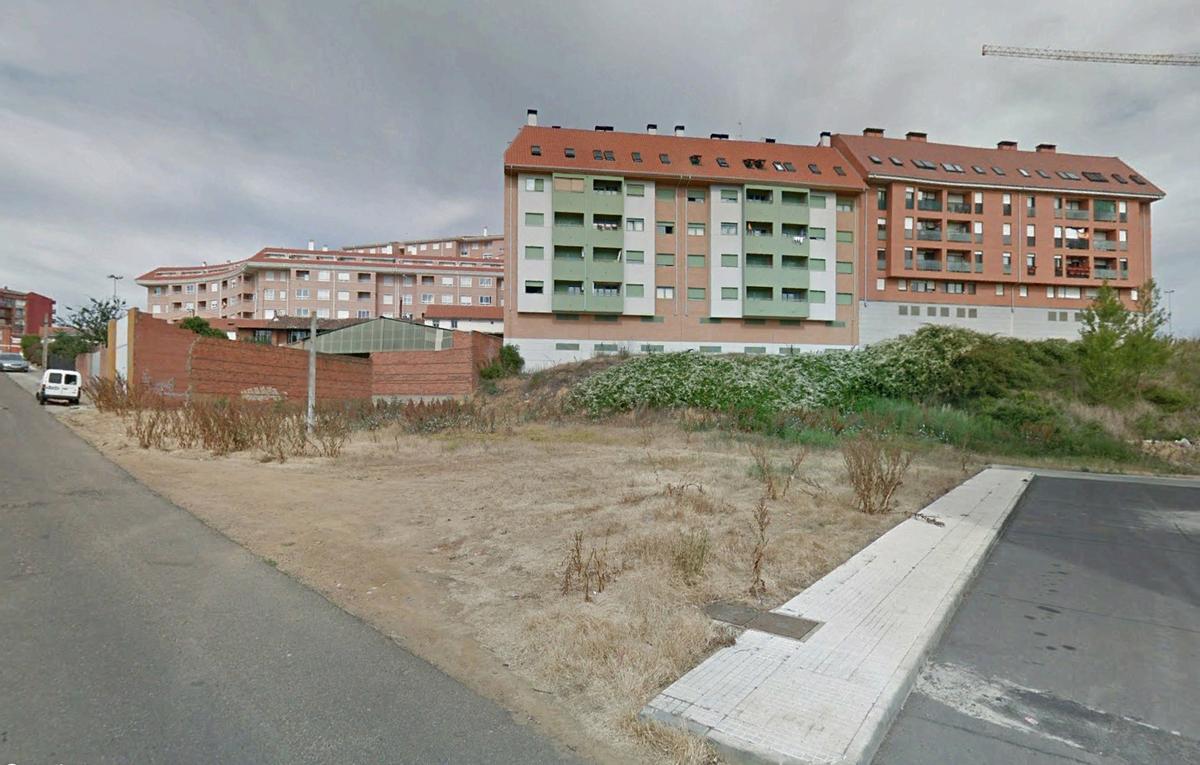 Terrenos municipales cedidos en los que Somacyl construirá 36 viviendas de protección oficial.