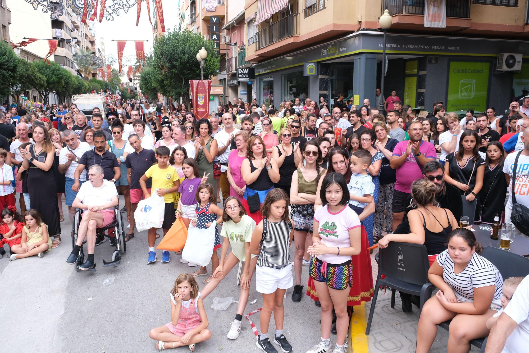 Así ha sido el tradicional Contrabando de la comparsa de Andaluces en los Moros y Cristianos de Villena