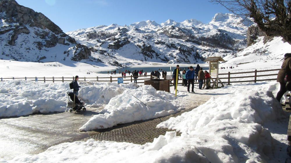 Los Lagos, llenos en Viernes Santo