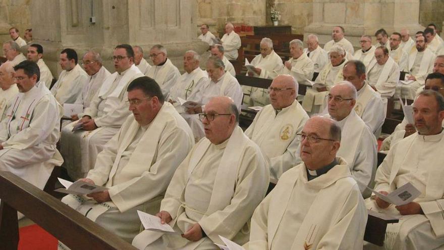 Más de 150 curas de toda Galicia celebran el Xubileo en el Santuario dos Milagres