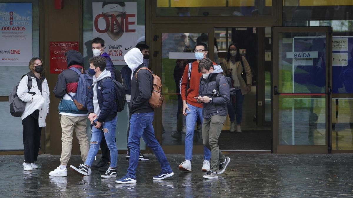 Sanidad propone que los universitarios no vuelvan a casa en Semana Santa