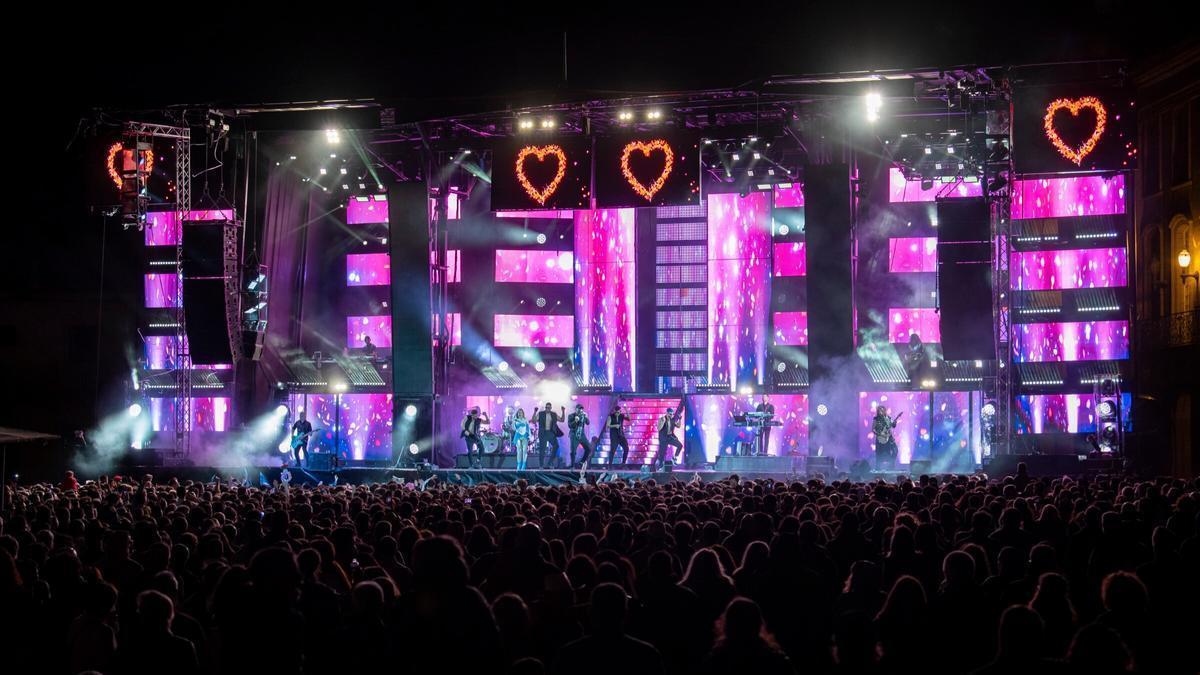 Vídeo: Fragmento de la actuación de la orquesta Panorama en Almassora