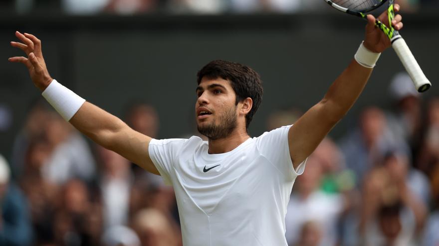 Alcaraz tumba a Rune y accede a las semifinales de Wimbledon