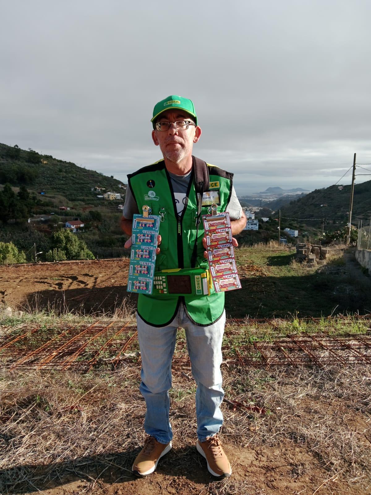 Cornelio Batista Quintana, el vendedor de la ONCE en Teror
