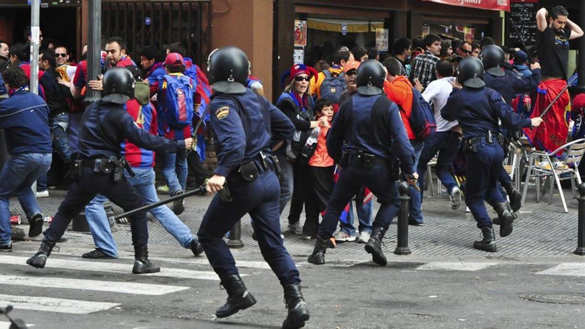 Habrá un fuerte despliegue policial en las finales de Champions y Copa del Rey.