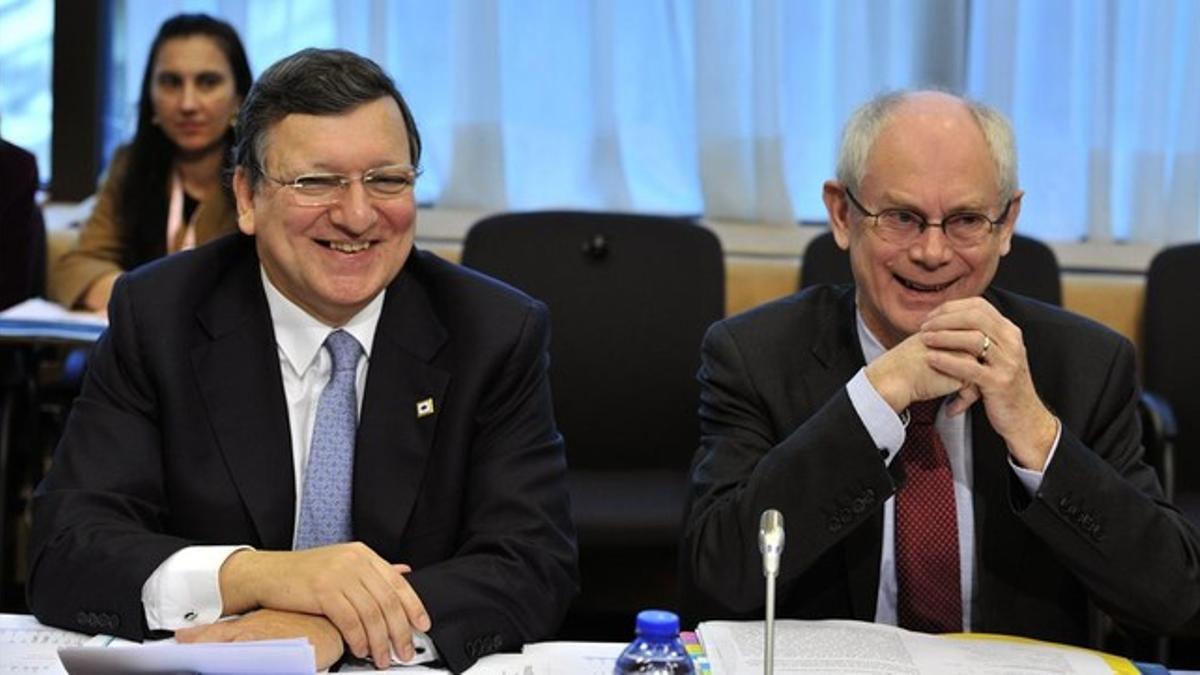 El presidente de la Comisión Europea, Jose Manuel Barroso, y el del Consejo Europeo, Herman van Rompuy, en Bruselas.