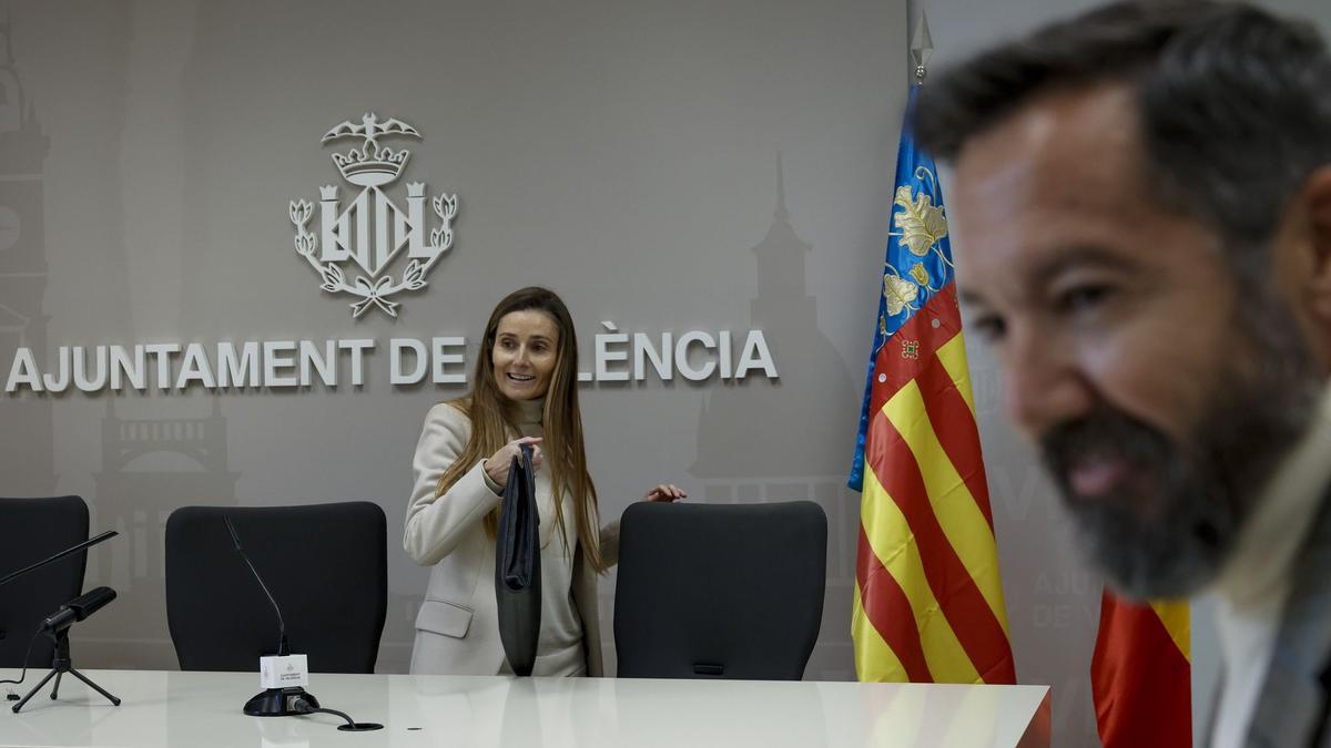 Los concejales de Vox Juan Manuel Badenas y Cecilia Herrero