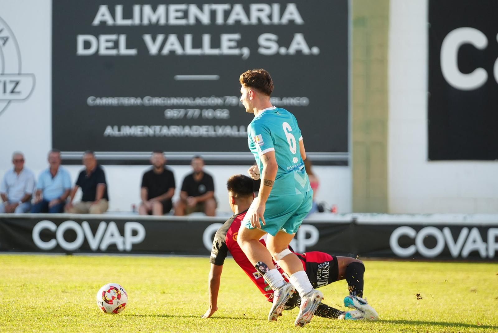 CD Pozoblanco-Salerm Puente Genil: el derbi provincial de Tercera RFEF, en imágenes