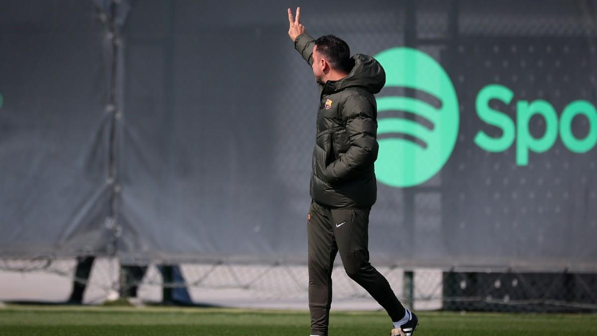 Xavi Hernández durante el entrenamiento previo al partido a domicilio contra el Atlético de Madrid