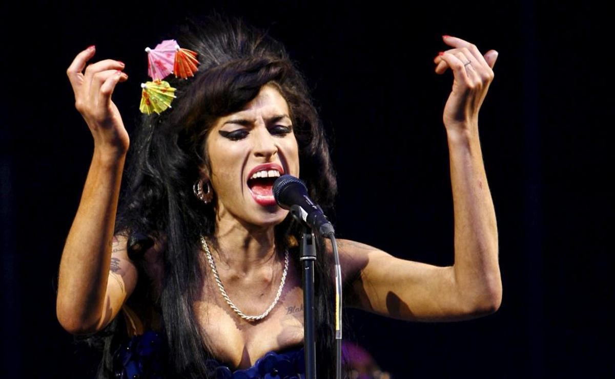 El ‘biopic’ d’Amy Winehouse comença amb mal peu