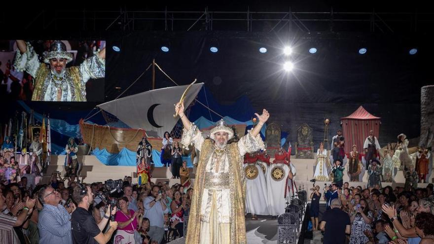 La Vila Joiosa presenta los cargos de las fiestas de Moros y Cristianos de 2026