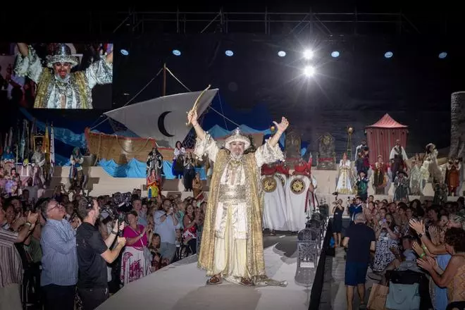 La Vila Joiosa presenta los cargos de las fiestas de Moros y Cristianos de 2026