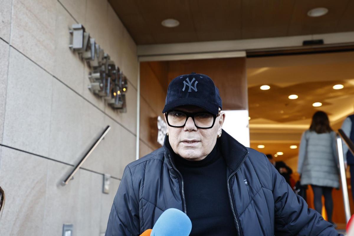 Capilla ardiente de Paco Arévalo en València