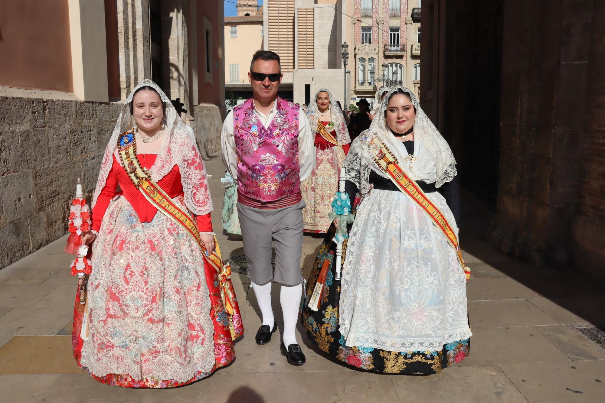 Las comisiones de falla en la Procesión de la Virgen (4/5)