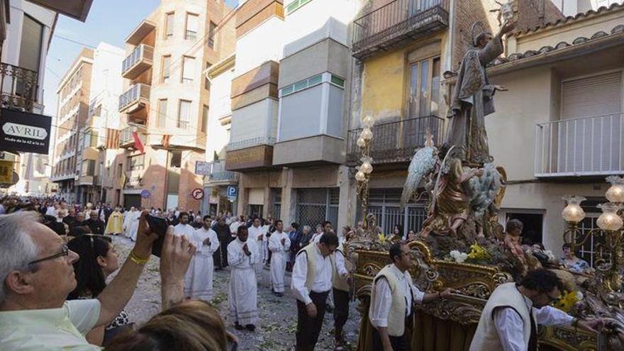 Vila-real loa a Sant Pasqual en su día grande