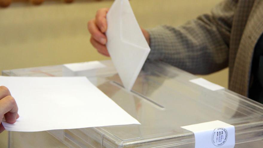 El Govern fa el primer pas per comprar les urnes del referèndum