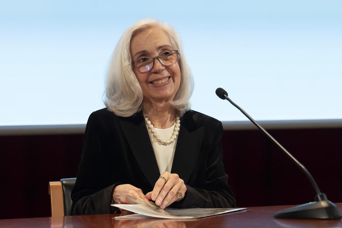 Blanca Pons-Sorolla, autora de 'Sorolla. Catálogo razonado de pinturas, 1876-1894', durante la presentación en el Museo del Prado.