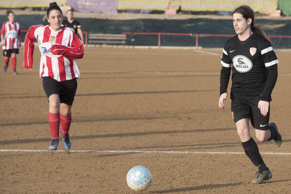 La primera jugadora transsexual catalana debuta a