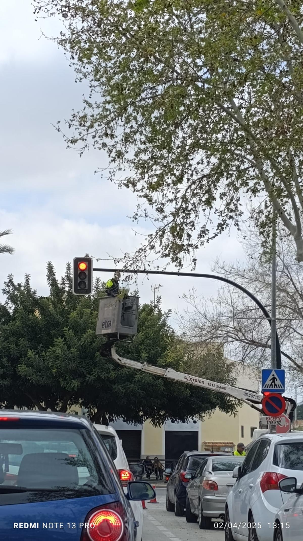 Señalización luminosa en Aspe.