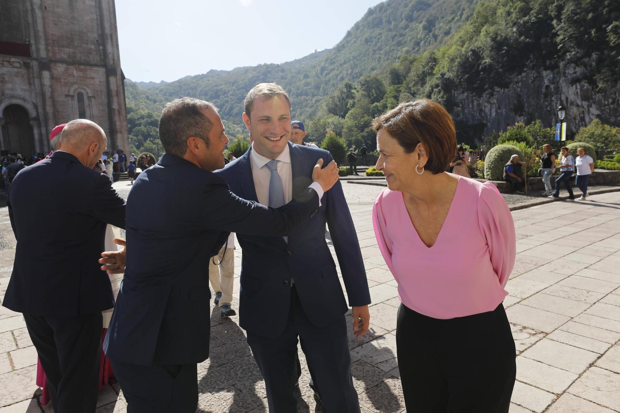 EN IMÁGENES: Celebración religiosa del Día de Asturias en Covadonga