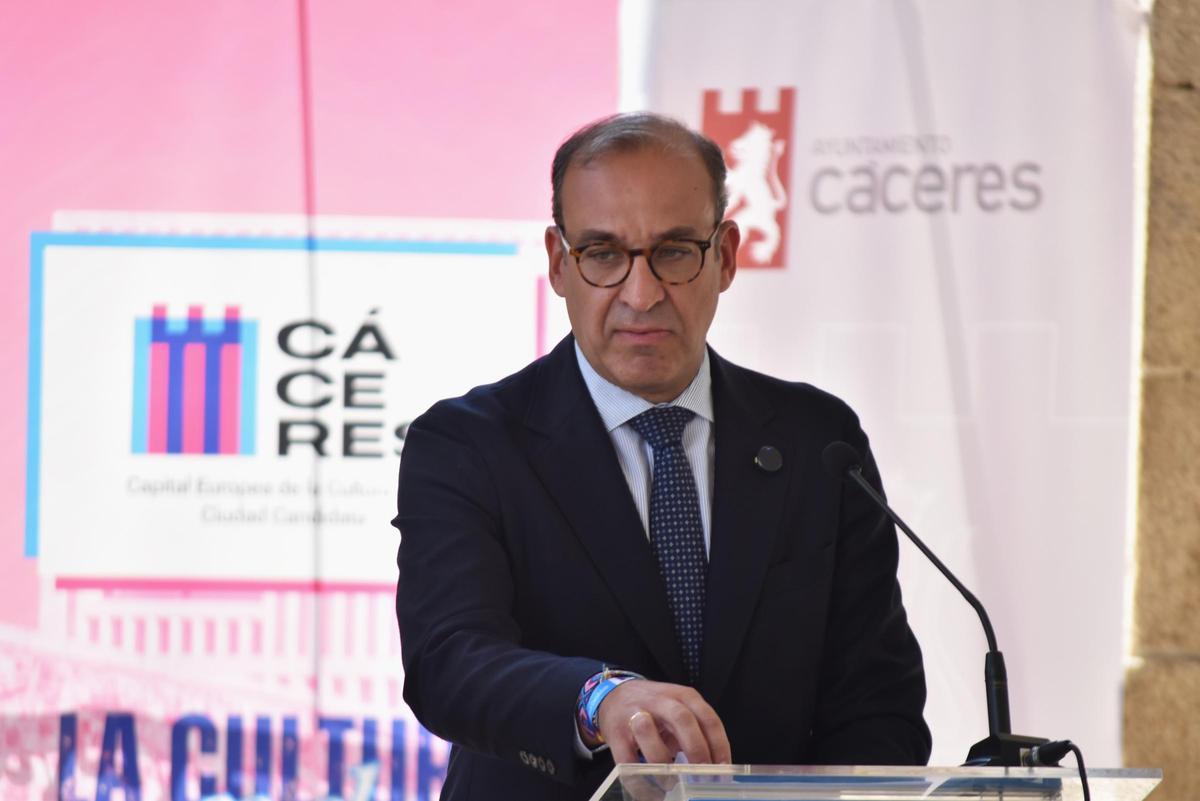 Galería | Extremadura cierra filas con Cáceres 2031