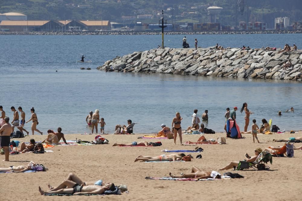 Sábado de playa en Asturias: parcelas de arenal