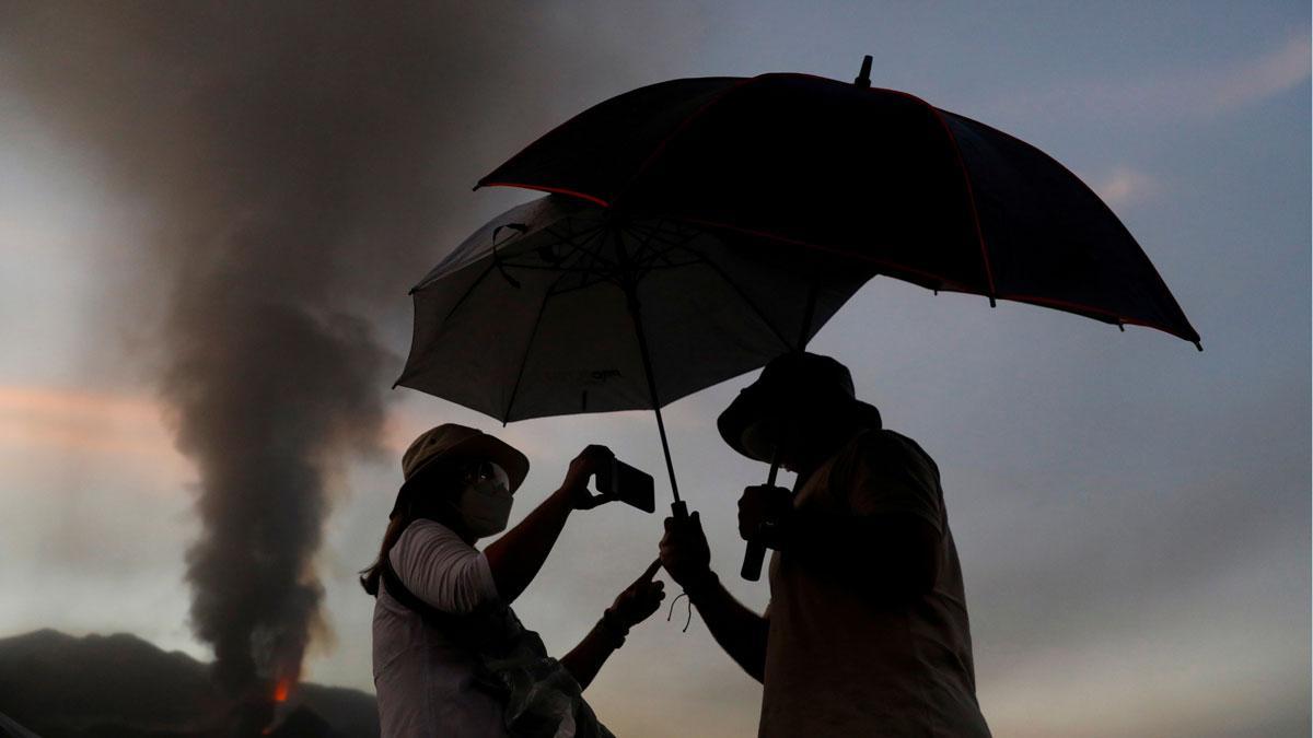 La Palma, pendiente de la llegada de la colada de La Laguna al mar