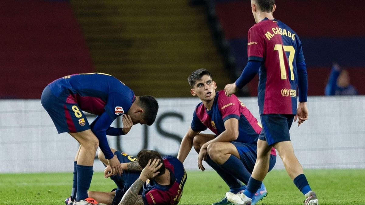 Iñigo Martínez quedó tendido en el suelo tras un choque con Carles Pérez, del Getafe