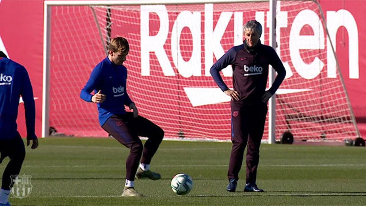 Quique Setién dirige el primer entreno como técnico del Barça