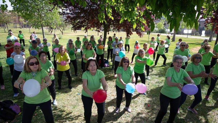 El deporte en Badajoz no tiene edad: los mayores de la ciudad pasan una jornada diferente conociendo varias disciplinas