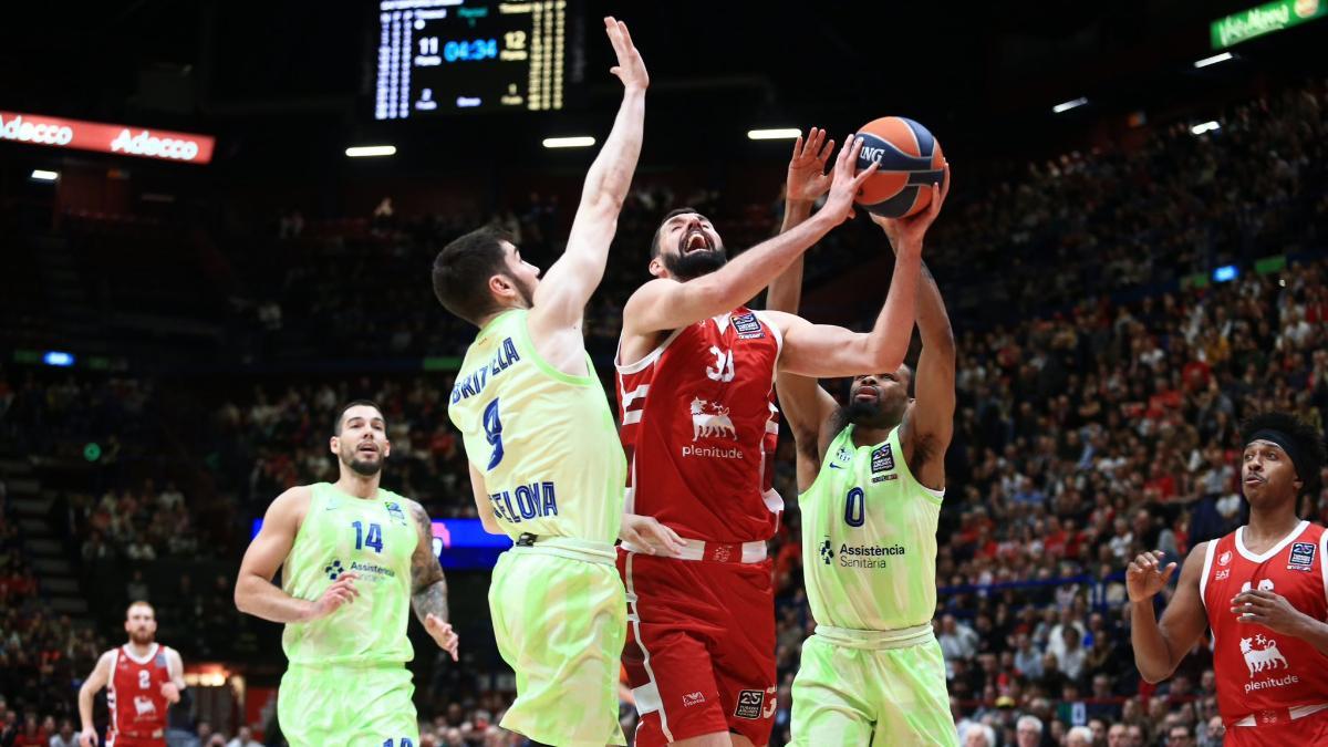 Gran defensa ante Mirotic... con Willy llegando