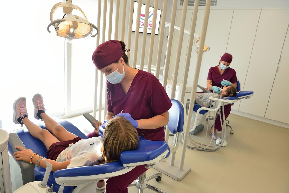 Invisaling también está indicado para el alineamiento dental de niños y adolescentes.