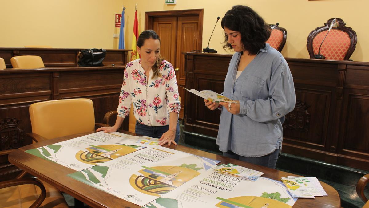 La técnico de Medio Ambiente, Mayra Gómez, y la concejala de Medio Ambiente, Mamen Beato.