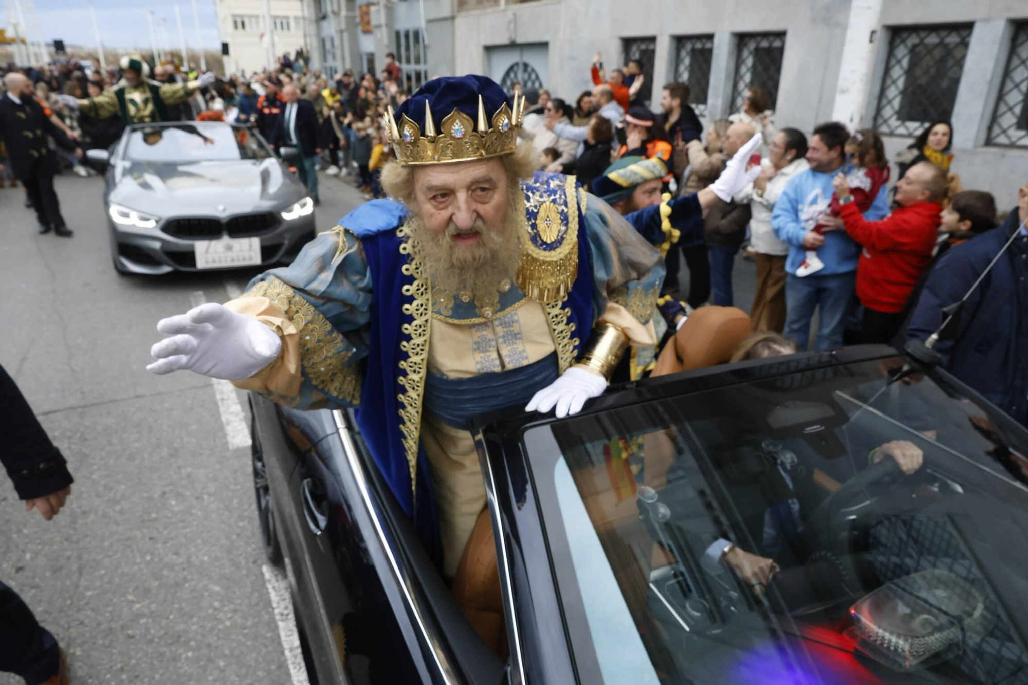 En imágenes: Los Reyes Magos desembarcan en Gijón