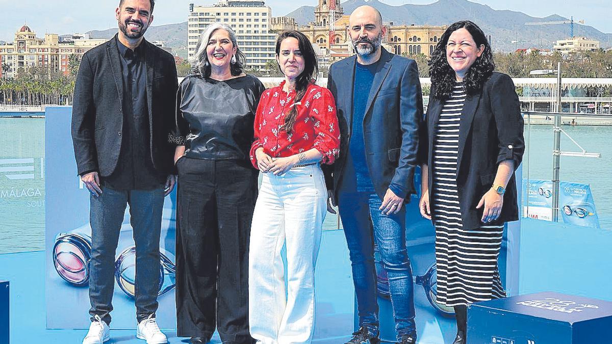 El equipo de «Todo lo que no sé», con Ana Lambarri en el centro.
