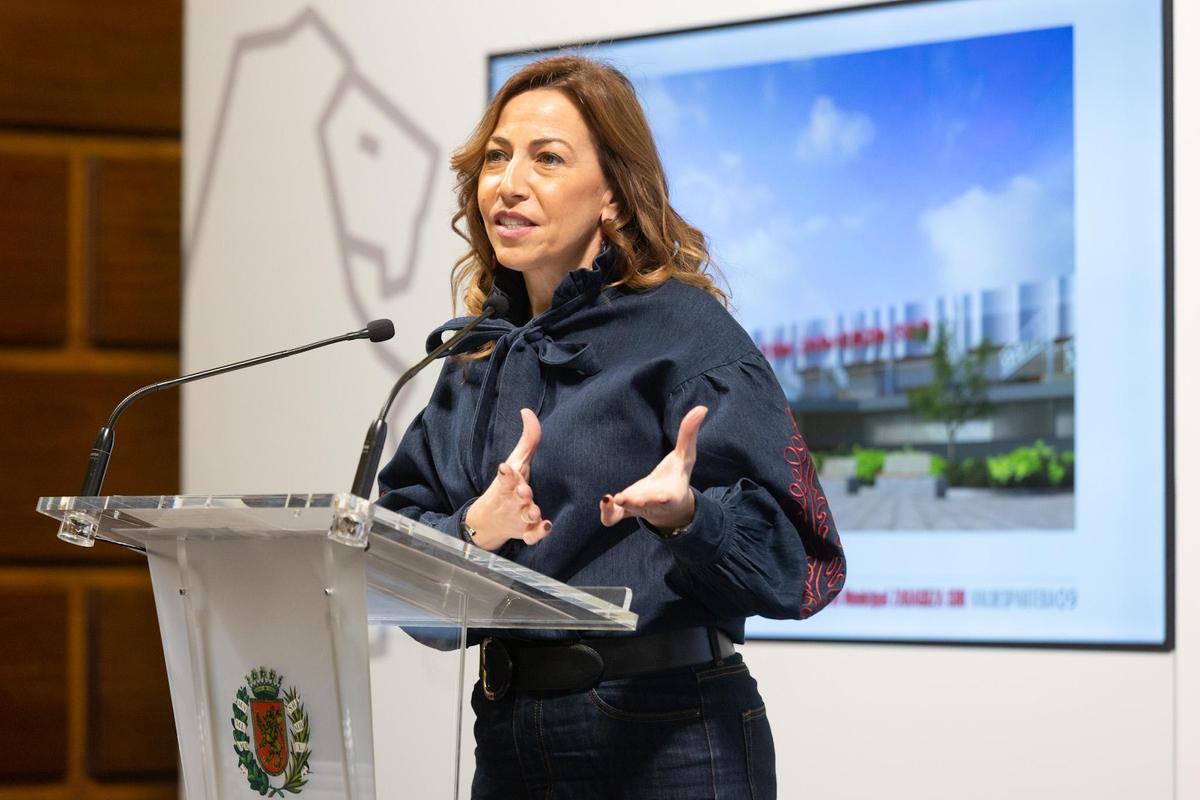 Chueca, en la presentación de las piscinas del Distrito Sur.
