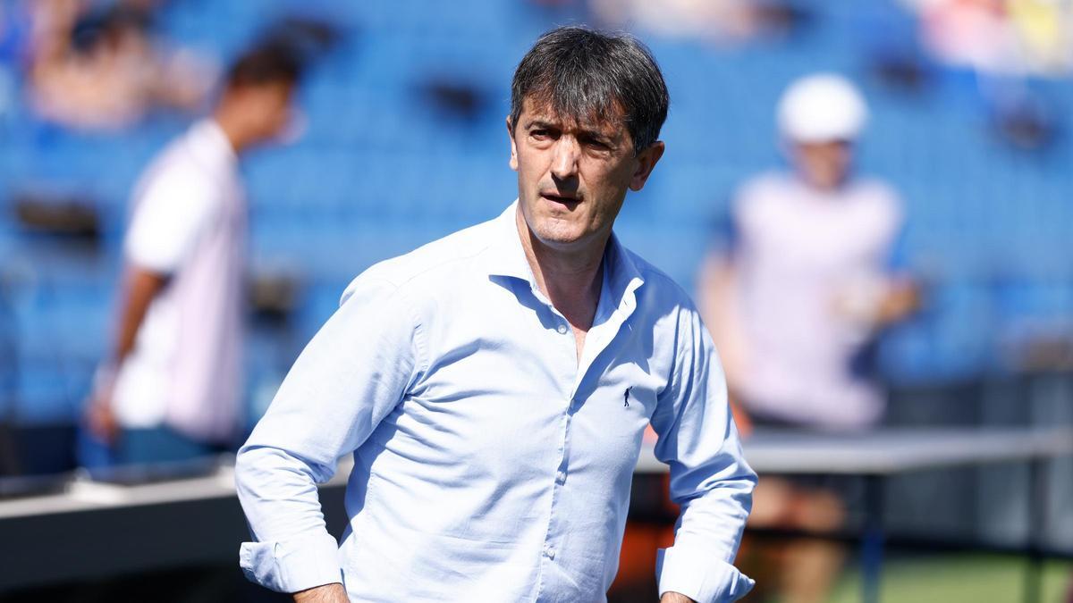 Jose Rojo Pacheta, head coach of Villarreal, looks on during the spanish league, LaLiga EA Sports, football match played between Getafe CF and Villarreal CF at Coliseum Alfonso Perez stadium on September 30, 2023, in Madrid, Spain.