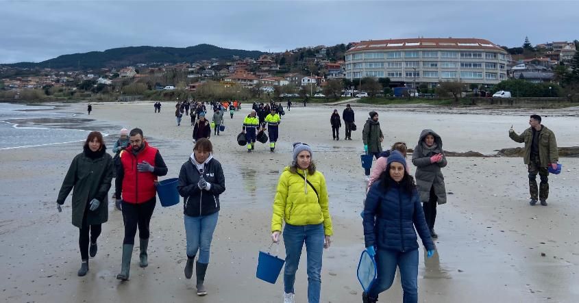 Galicia eleva la alerta para que el Estado intercepte en el mar "cientos de sacos de pellets" antes del sábado