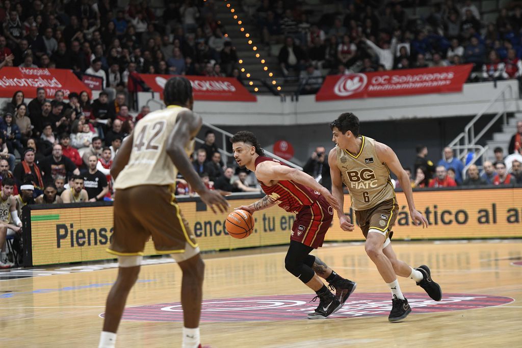 Todas las imágenes del partido del UCAM Murcia contra el Bàsquet Girona
