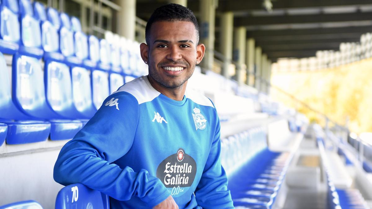 El colombiano Juergen Elitim, en la ciudad deportiva de Abegondo