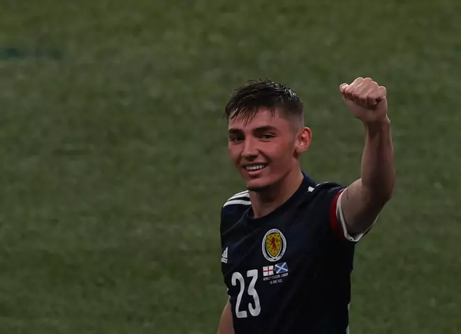 El escocés Billy Gilmour da positivo por covid-19 en plena Eurocopa