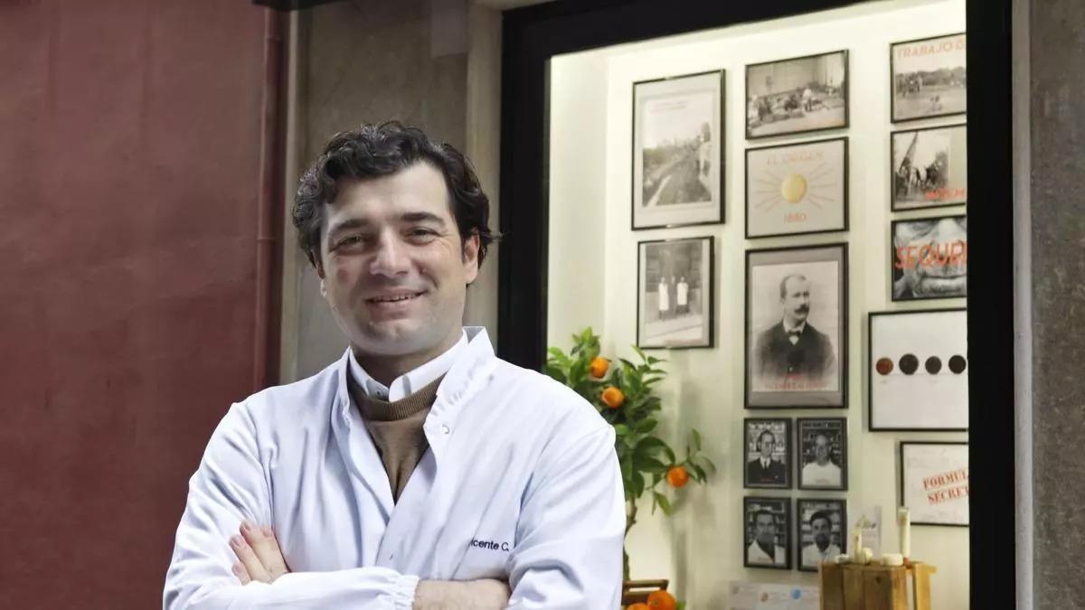 Vicente Calduch, farmacéutico: "La crema Nivea del bote azul no debe considerarse reparadora para las quemaduras solares (no es buena como protector solar), sí una hidratante tras la exposición solar"