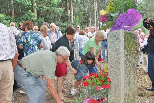 Homenaje en Cangas a los mártires de Anguieiro