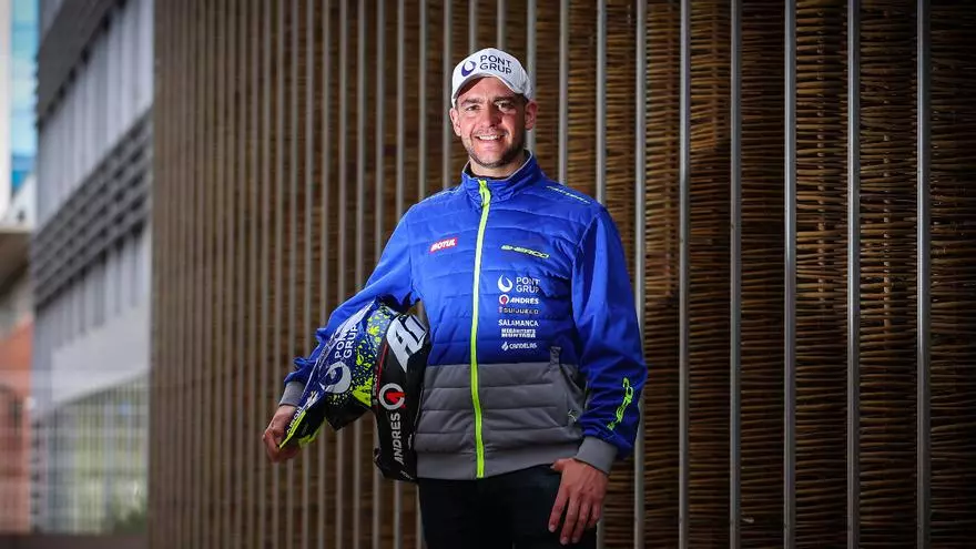 Lorenzo Santolino visita la redacción de SPORT antes de enbarcarse en sexto Dakar