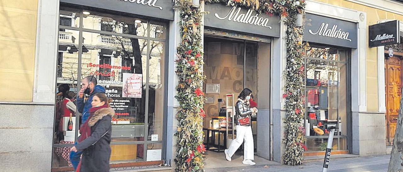 El PP mallorquín no pesa nada en Madrid, pero la Pastelería Mallorca, no confundircon La Mallorquina, arrasa en la calle Génova.