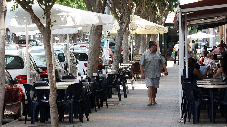 Bares y terrazas hosteleras en la zona de Teatinos.