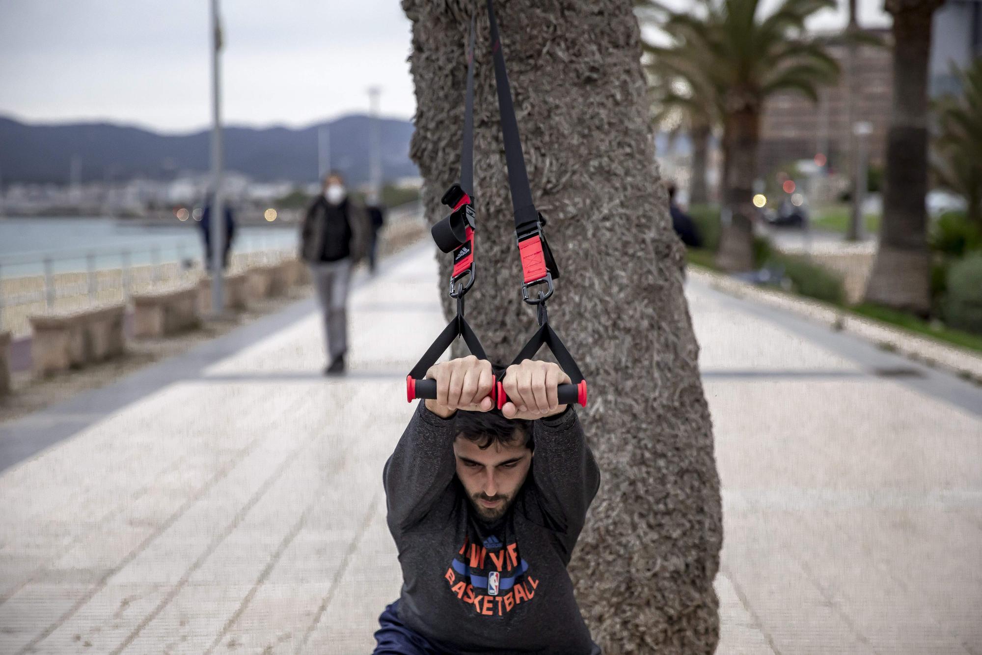 Gimnasia grupal al aire libre